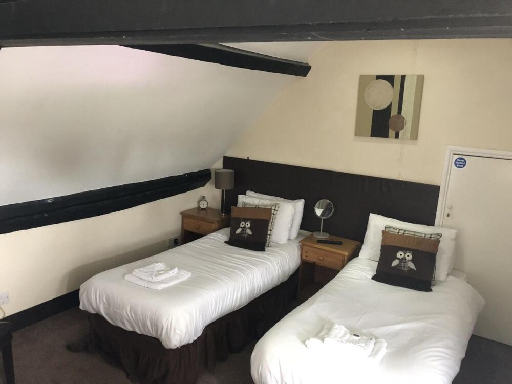 White Lion Hotel Pont Yates Eksteriør bilde