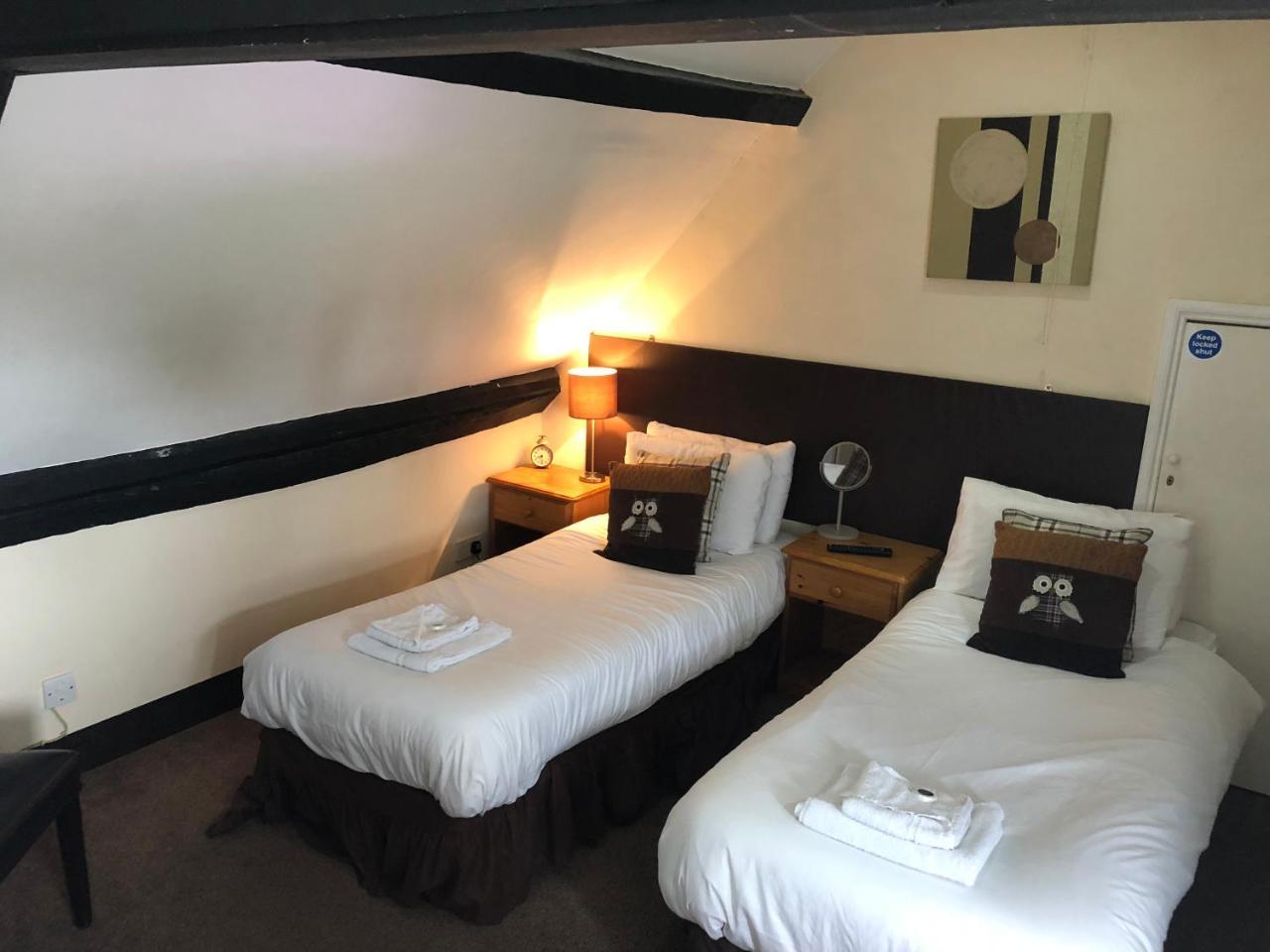 White Lion Hotel Pont Yates Eksteriør bilde