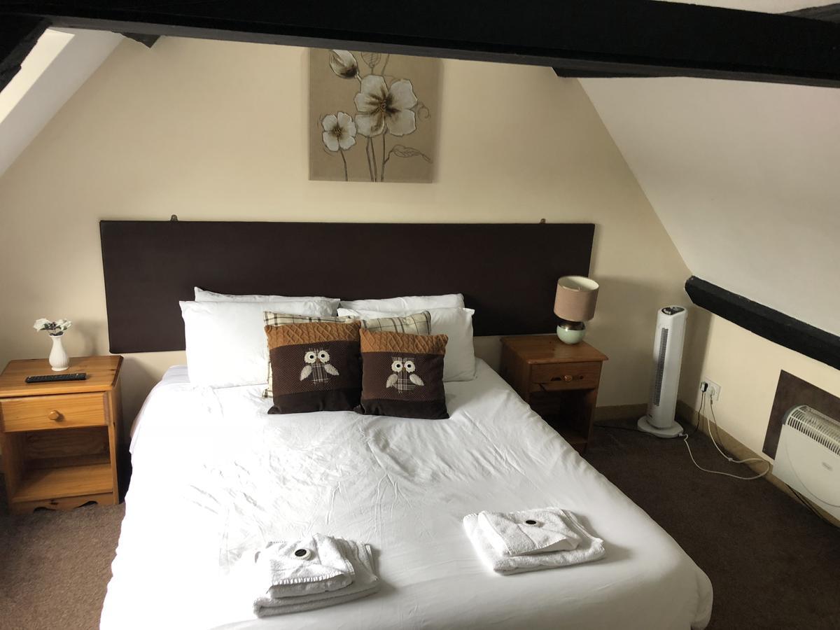 White Lion Hotel Pont Yates Eksteriør bilde